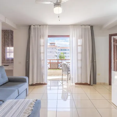 Go2tenerife Apart'smile Americas Center & Heated Pool * Playa de las Americas (Tenerife)