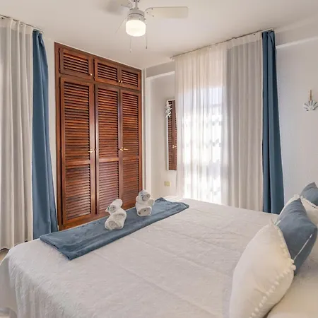 Go2tenerife Apart'smile Americas Center & Heated Pool Apartment